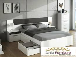 Tempat tidur minimalis sekarang ini banyak diminati karena banyak masyarakat yang membangun rumah dengan konsep minimalis modern. Tempat Tidur Laci Minimalis Modern Kayu Jati Termurah