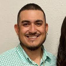 Efrain Vasquez's Instagram, Twitter & Facebook