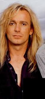 The best singer ever! Robin