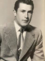 Robin Mickelson's Instagram, Twitter & Facebook