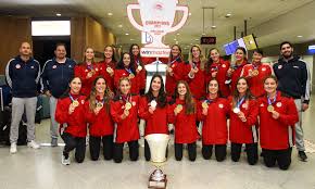 Ανακοινώνει την έναρξη της συνεργασίας του με την χάνα μπάκλινγκ. Olympiakos Polo Gynaikwn Epestrepsan Oi Prwta8lhtries Eyrwphs Eidhseis Pagenews Gr