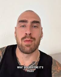 Linking arm balances and inversions together are some of my favourite  movements in yoga. Tripod headstand is one of the first ones we begin to  incorporate and explore within our practice. Here