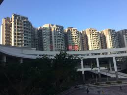 離島區的東涌市中心@中原樓市片區，區內共16,142個私人住宅單位，涉及人口共44,986人。區內主要屋苑包括 映灣園,藍天海岸,東環,東堤灣畔,昇薈。區內家庭住戶每月收入中位數為hk$ 38,750，年齡中位數為 41.2歲。 了解更多 è—å¤©æµ·å²¸4æœŸæ°´è— å¤©å²¸2åº§ Coastal Skyline Phase 4 Le Bleu Deux Block 2 æ±æ¶Œ æµåœ° Oneday