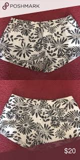 Black And White Shorts With Pockets Black White Flower Shorts Like New Flower Shorts Clothes Design Fashion Tips