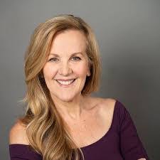 Suzanne Spano's Instagram, Twitter & Facebook