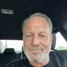 Larry Crosson's Instagram, Twitter & Facebook