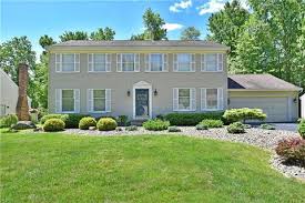 Our 1147 briarbrook dr location in wheaton's glen ellyn to west chicago corridor area is a convenient place to move. 9199 Briarbrook Dr Ne Warren Oh 44484 35 Photos Mls 4288855 Movoto