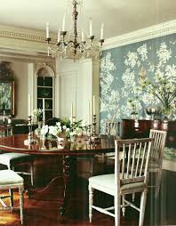 A Week S Worth Of Wallpaper Ideas Chinoiserie Round Dining Table Dining Room Inspiration Dining Room Design