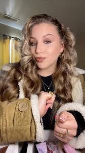 Sophia Valle's Instagram, Twitter & Facebook