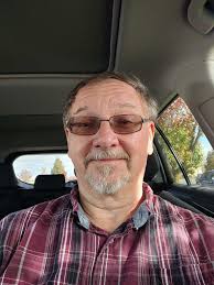 Imagine making over 100k a year in construction owning your house and never  pulling out i told all my baby mamas my name was andy dufresne they still  looking for me 😂