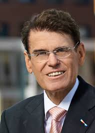 Oberbürgermeister Geisel und Hille Erwin eröffnen den Joachim-Erwin-Platz