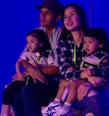 Lisa graduated in law from help university college and. Lisa Surihani Akui Berat Cecah 66kg Semasa Anak Berumur 4 Bulan 17kg Berjaya Disingkirkan Dengan 6 Tips Ini Pa Ma
