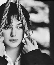 Dicen… Que ignorar es una forma de matar, pero sin ensuciarte las manos.  Que lo que es para ti, ni aunque te quites... Y lo que no es para ti, ni  aunque