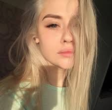 Today we watch 3 girls go from bright red hair to blonde with the help of bleach and color remover. Girls Makeup Aesthetic Hair Grunge Alternative Tumblr Blonde Girl Eyes Https Andrromache Tumblr Com Blonde Aesthetic Pretty Blonde Girls Girl Face