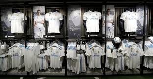 Descubre la mejor forma de comprar online. Real Madrid Unveil Their New Jersey For The 2017 18 Season As Com