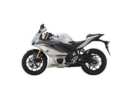 Average prices of more than 40 products and services in malaysia. 2020 Yamaha Yzf R25 Launched With A Price Of Rm19 998