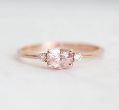 Beautiful Sapphire And Diamond Engagement Ring With Beautiful Oval Peach Sapphire And Peach Sapphire Rings Vintage Engagement Rings Engagement Rings Sapphire