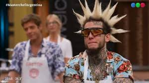 Masterchef celebrity, la competencia más importante de cocina del mundo y la producción más impactante de la tv argentina, con la conducción de santiago de. El Exabrupto De Alex Caniggia Por Quedar En Segundo Lugar Metete La Medalla En El C Pronto