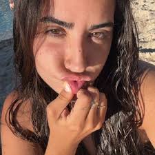 Daniela Avilés🦁💘 (@daniiela_avilees)