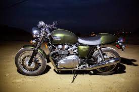 2013 Triumph Thruxton Green And Gold And I Get It Tuesday Triumph Thruxton Triumph Triumph Motorcycles