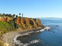 It is between point loma lighthouse to the south and point conception lighthouse to the north. File Point Vicente Lighthouse On Cliff Jpeg Wikipedia