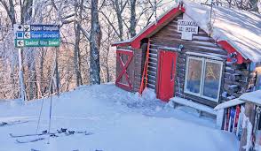 Cozy rooms & cabin rentals, amazing views, horseback riding, gourmet mountain meals, and more. Cataloochee Ski Area Maggie Valley
