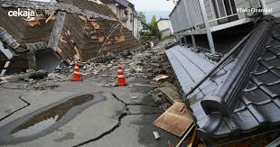 Gempa bumi bermagnitudo 5.4 mengguncang barat laut banten pada minggu pagi (23/5/2021) masyarakat di sejumlah daerah merasakan guncangan kuat gempa bumi magnitudo 7,2 di nias. Maluku Dilanda Gempa Siapkan Asuransi Bencana Yuk