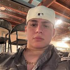 Looking for cowl hood 13-14 mustang & rear drag pack 🫡