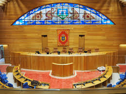 Parlamento lügat manasıyle, müzakere eden, yani bir karara varmak üzere, belli mevzular üzerinde konuşan heyet demektir. Sesion Constitutiva Xi Legislatura Del Parlamento De Galicia Viernes Dia 7 De Agosto De 2020 A Las 11 00 Horas Parlamento De Galicia