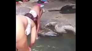 Un homme avec du ventre se tape une petite africaine bien. Bagarre Search Xnxx Com