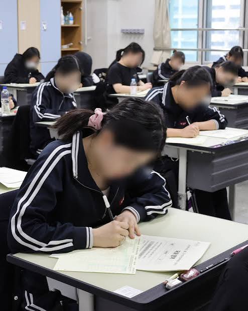 Ministry to study how much repeat Suneung-takers spend on tutoring - The Korea Herald