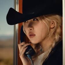 Anna ♱ (@cherryplushies)