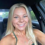 Jennifer Bogie's Instagram, Twitter & Facebook