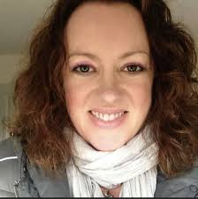 Donna Bremner's Instagram, Twitter & Facebook