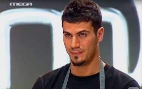 Όταν ο ανδρέας εγκαινίαζε το σεφ!». Poios Kriths Toy Master Chef Eixe Kopsei Ton Akh Petretzikh Vid