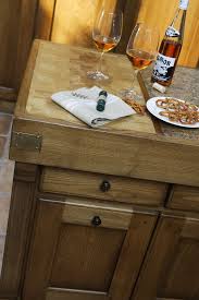 Cosker Creation Artisanale Au Style Rural Cuisine Bretonne Meubles Chataigner Billot De Boucher Apero Chouc Meuble Cuisine Cuisine Haut De Gamme Cuisine
