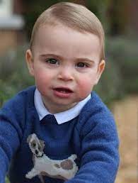 Image captionprince louis was snapped by the duchess of cambridge on the eve of his third birthday. Prince Louis Cambridge Icin En Iyi 20 Fikir Duses Kate Kraliyet Aileleri Cambridge Dusesi