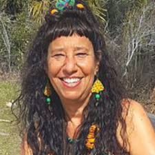 Lori Felix's Instagram, Twitter & Facebook