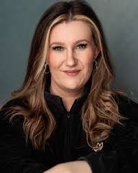 Christa Harris's Instagram, Twitter & Facebook