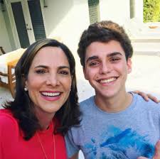 Thank you Alexander Sutton! It was a pleasure to speak with you, a future  leader and great journalist of our #FL27. . . . #TeamMariaElvira #ConEllaSi  #MariaElviraSalazar #District27 #WestMiami #LittleHavana #MiamiFL  #BrickellAvenue #