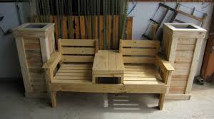 Catch out few diy wood pallet chair plans for the beautification of your outdoors as according to latest outdoor setting trends. Double Seat Pallet Wood Chairs Pallet Furniture Projects