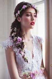 Long hair blonde with vernal garland on her neck. 4e0ce982db8ccaa74f5e00ed6cc88b2f Jpg 564 846 Flower Garland Hair Flower Wreath Hair Floral Hair Crown