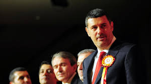 Galatasaray kulübü, gündemde erken seçim olmadığını ve doktorların, mustafa cengiz'e görevi bırakmalısın yönünde bir telkinde bulunmadığını açıkladı. Galatasaray Da Yigit Sardan Baskan Adayligi Icin Basvuru Yapti