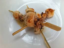 Brochettes De Supions Marinees A L Huile D Olive Citron Vert Ail Et Coriandre Recette Plancha