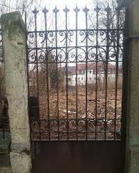 Schmiedeeiserner Zaun Und Gartentor 9 Felder Schmiedeeiserne Zaune Alte Tore Zaun