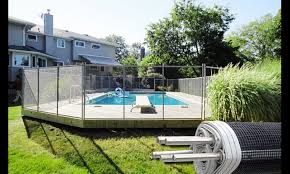 Pool Fence Ideas To Make The Swimming Pool Look Amazing