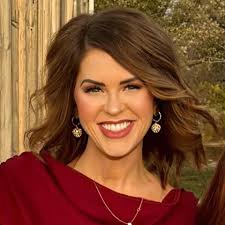 Tara Jones PMU Artist