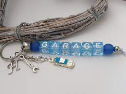 Verschönere dein garagentor einfach mit einer folie/plane mit deinem foto. Garage Schlusselanhanger Personalisierbar Mit Initialen Charms Handgefertigt Anhanger Auto Geschenk Mann Freund