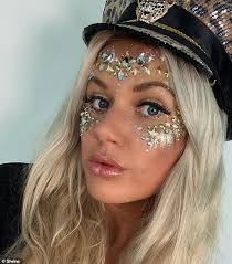 Woman, 26, set up a glitter business and is set to make £50m in the next 5  years