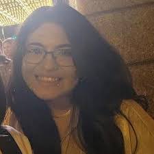 Tracie Rayburn's Instagram, Twitter & Facebook